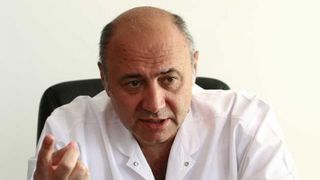 Prof dr Irinel Popescu, seful Centrului de Transplant Hepatic la Institutul Fundeni