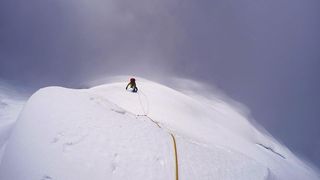 Premiera mondiala! Doi romani, primii oameni care au cucerit un varf salbatic din Himalaya
