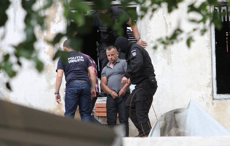 Ulterior s-a descoperit ca patronul din clubul vecin a dat foc cladirii