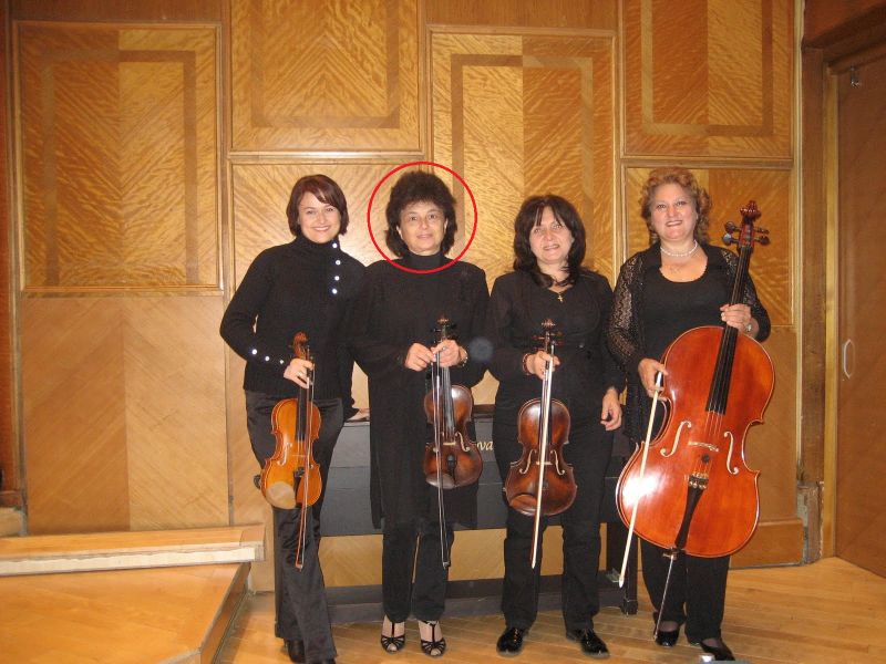 Claudia Munteanu (medalion) este o violonista de exceptie