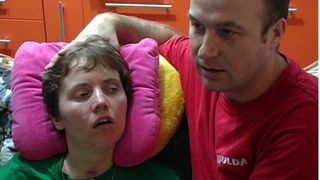 Asa arata acum Iulia, acasa, alaturi de sotul ei