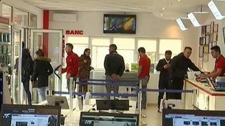 Ce-si doresc romanii sa isi cumpere de Black Friday? De la cateva luni de curent electric gratuit pana la incaltaminte, mancare si telefoane mobile