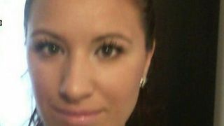 O poveste bolnava de dragoste, incheiata cu o crima socanta. Barbatul care si-a ucis fiica vitrega era orbit de gelozie fiindca aceasta iubea pe altcineva