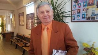 Directorul unui liceu din Galati, in varsta de 82 de ani, prins cand incerca sa convinga o eleva sa intretina relatii intime cu el