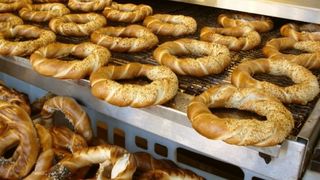 Angajata unei covrigarii din Iasi a murit din cauza conditiilor grele de munca