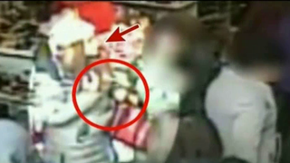 Le-a furat portofelele din geanta in mai putin de 2 secunde! Imaginile care scandalizeaza Romania!