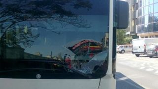 Cluj: Patru persoane, duse la spital cu traumatisme minore, contuzii si luxatii, dupa ce un atuboz a intrat intr-un stalp