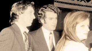 Amintirile Elenei Carstea la 10 ani de la moartea Zoiei Ceausescu: "Au adus-o la Televiziunea Romana legata, erau 4-5 soldati care o impingeau din toate partile! I-au luat si cainii!"