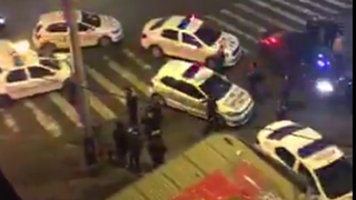 Reglare de conturi intre doua clanuri mafiote pe Calea Mosilor. Peste 12 masini de politie au sosit la fata locului