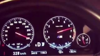 VIDEO Un pitestean s-a filmat in timp ce gonea cu 320 km/h pe Autostrada Soarelui! Gestul vine la nici zece zile de la tragicul accident de pe A2