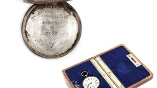 Ceasul de buzunar al lui Mihai Eminescu a fost vandut la licitatie. Acesta este unicat si a fost oferit cadou poetului de Junimea