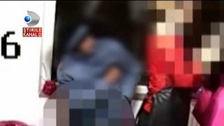 Scos in palme dintr-un coafor. Un individ a inceput sa se atinga in zona intima in timp ce isi asteapta randul la frizer. Imagini revoltatoare