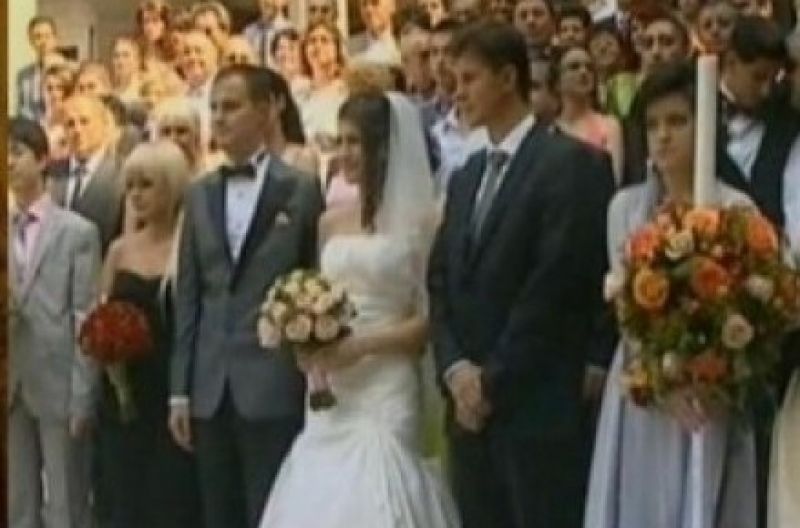 Imagine de la nunta fiicei lui Gabriel Oprea cu fiul lui Danut Tudor