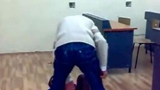 Un profesor de religie din Vrancea a batut mai multi elevi. Ce i s-a intamplat dascalului