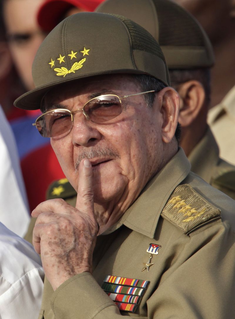 Rau Castro l-a succedat pe Fidel in rolul de comandant suprem al Cubei