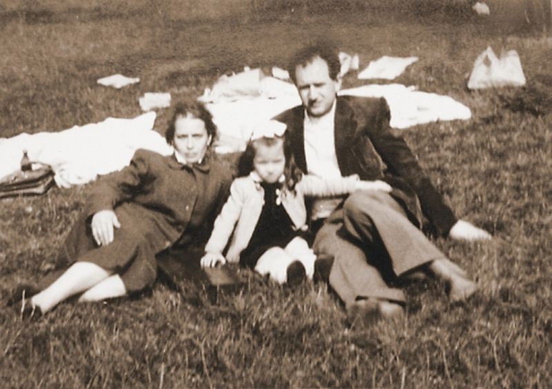 Marin Ceausescu si familia lui