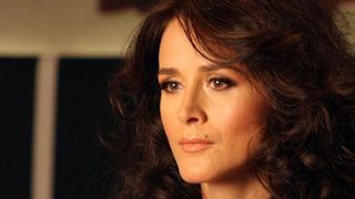 Blestemul "Madalina Manole"! Barbatul care i-a vandut artistei Furadan a ramas fara casa! Sorin Urziceanu a fost executat silit pentru ca n-a avut 3.500 euro sa-si plateasca datoria la banca