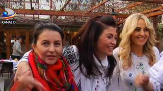 Cu multă voie bună, m&acirc;ncare tradiţională şi muzică de nu poţi sta locului, rom&acirc;nii au petrecut astăzi cum ştiu ei mai bine.