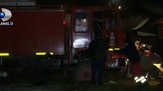 Au plecat sa stinga un incendiu, dar s-au trezit cu ditamai masina impotmolita. Prin ce au fost nevoiti sa treaca la intoarcerea din misiune pompierii din Arges.