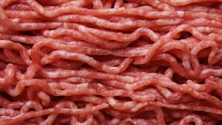 Razboiul carnii de porc înainte de sarbatori de iarna: preturi mai mari ca anul trecut, dar temperate de importuri