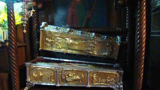 De ce se roaga credinciosii la moastele Sfintei Filofteia, sarbatorite astazi! E sigurul copil sfant din tara noastra