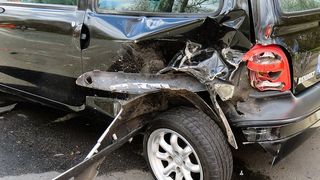 Accident grav pe Soseaua Stefan cel Mare. Trei masini s-au ciocnit la o intersectie, doua persoane au fost ranite