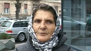 Se teme ca fiul o va ucide: "Vor sa externeze un nebun". Medicii nu mai vor sa il tina in spital si au sunat-o sa vina sa il ia