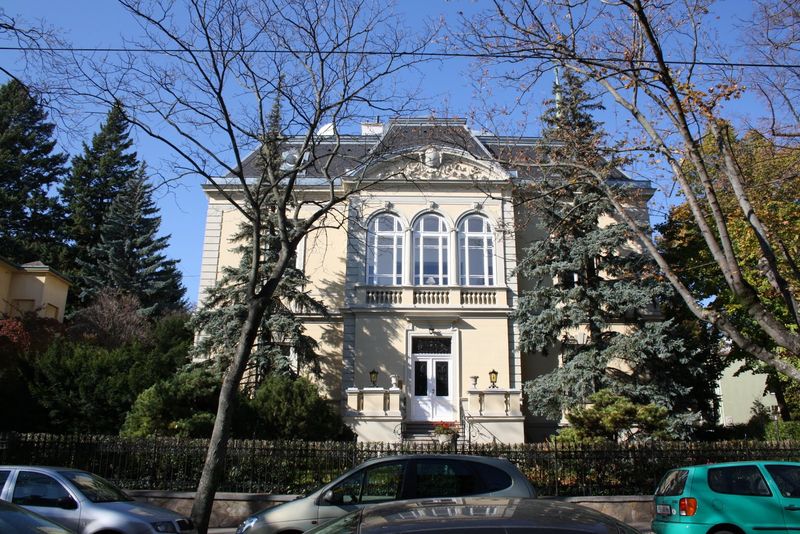 Aceasta este vila din Viena aflata pe numele Ilincai Oprescu