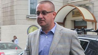 Blejnar ar fi primit mita de peste 13 milioane de lei in biroul sau de la ANAF, in cutii pentru hartie de copiator