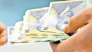 Judecatorii CCR au decis: Majorarile salariale sunt constitutionale. Legea privind eliminarea a 120 de taxe, amanata UPDATE