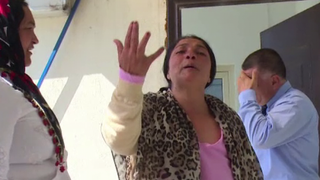 Femeia pacalita de vrajitoare. I-a cerut sa arunce 10.000 de euro pe un rau de langa un mall din Pitesti fiindca asa i-au cerut "diavolii".