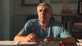 Interviul acordat de medicul Burnei inainte de publicarea anchetei care a scos la iveala nenorocile provocate de doctor: "Noi vedem lumea altfel. Sala de operatii e un sanctuar"