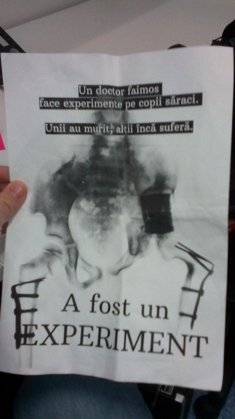 Aceste flyere au fost impartite pe strada, in mai multe puncte din Bucuresti