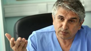 Caderea doctorului Burnei: o miza de milioane de euro? Culisele uriasului scandal din lumea medicala: firele duc pana la varful Ministerului Sanatatii!