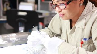 Cancerul de col uterin si de san, bolile care ucid zilnic cate 10 romance. Afectiunile pot fi depistate la o simpla analiza gratuita, dar fetele nu merg la doctor