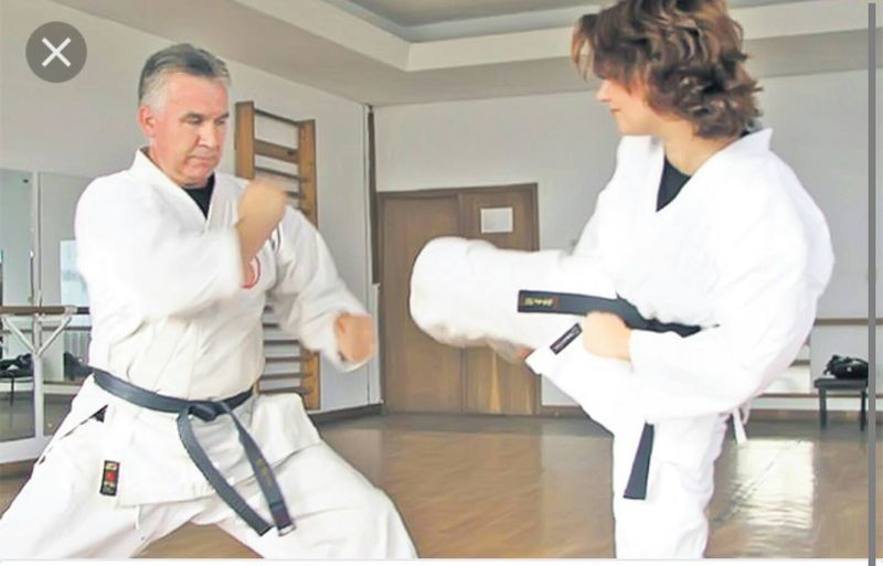 Lia Olguta Vasilescu e practicanta de karate