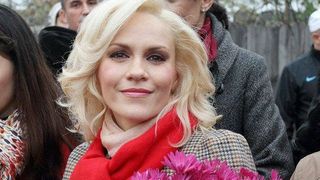 Gabriela Firea isi imprumuta prietenele cu zeci de mii de euro, dar isi recupereaza banii la timp! In ultimii trei ani, actualul primar a primit aproape 70.000 de euro din datorii