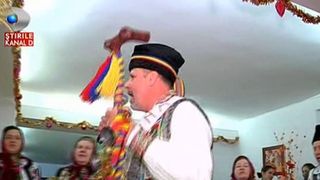 A inceput petrecerea de Revelion. In Moldova, cheful este in toi. Cum se distreaza turistii