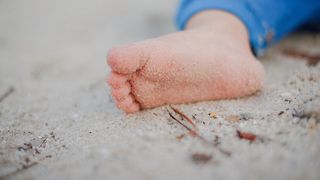 Un baiat de 13 ani a murit dupa ce a fost lovit de calul familiei