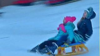 Ultimele zile de vacanta. Partiile sunt pline de copii care se distreaza la sanius