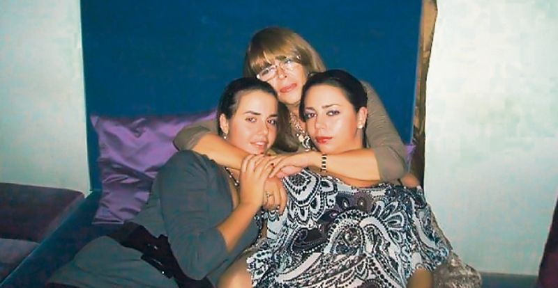 Fiicele lui Dinu Patriciu, alaturi de mama lor