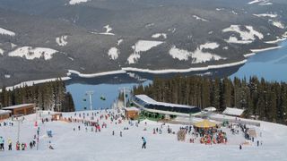 Locul din Romania care i-a cucerit pe turisti. Preturile sunt la jumatate fata de Poiana Brasov, iar conditiile pentru amatorii sporturilor de iarna sunt perfecte!