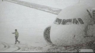 Wizz Air a anulat si o cursa Bucuresti-Roma. In total, 25 de zboruri au fost anulate pe aeroportul Otopeni