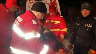 Doua tinere insarcinate din Constanta au fost salvate din nameti in ultima clipa. Alte zeci de persoane au fost preluate de pompieri