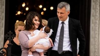 Sotul prezentatoarei Oana Stancu, iesire nervoasa necontrolata: "Prietene, esti un mizerabil ca si idolul tau!"