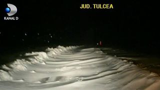 Natura s-a dezlantuit in judetul Covasna. Abia astazi au reusit oamenii sa iasa din case