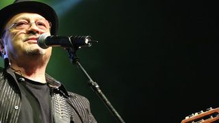 Mircea Baniciu s-a trezit plagiat in strainatate: "Am aflat cu surprindere ca "Andrii Popa" cel vestit a depasit granitele tarii! Mai mult decat atat, a ajuns hit national tocmai in Kazahstan!"