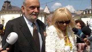 Dinu Patriciu nu i-a lasat niciun ban ultimei sale sotii, care o duce prost in afaceri! Dana a pierdut cu firma ei aproape 6 milioane de lei in ultimii 4 ani