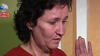 Educatoarea din Vrancea care lovea si jignea copiii de gradinita s-a intors la catedra. Directorul scolii: Are toate avizele