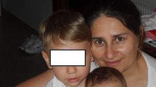 O romanca si copiii ei, prinsi sub daramaturile hotelului din Italia. Sotul se teme ca ar putea fi morti deja